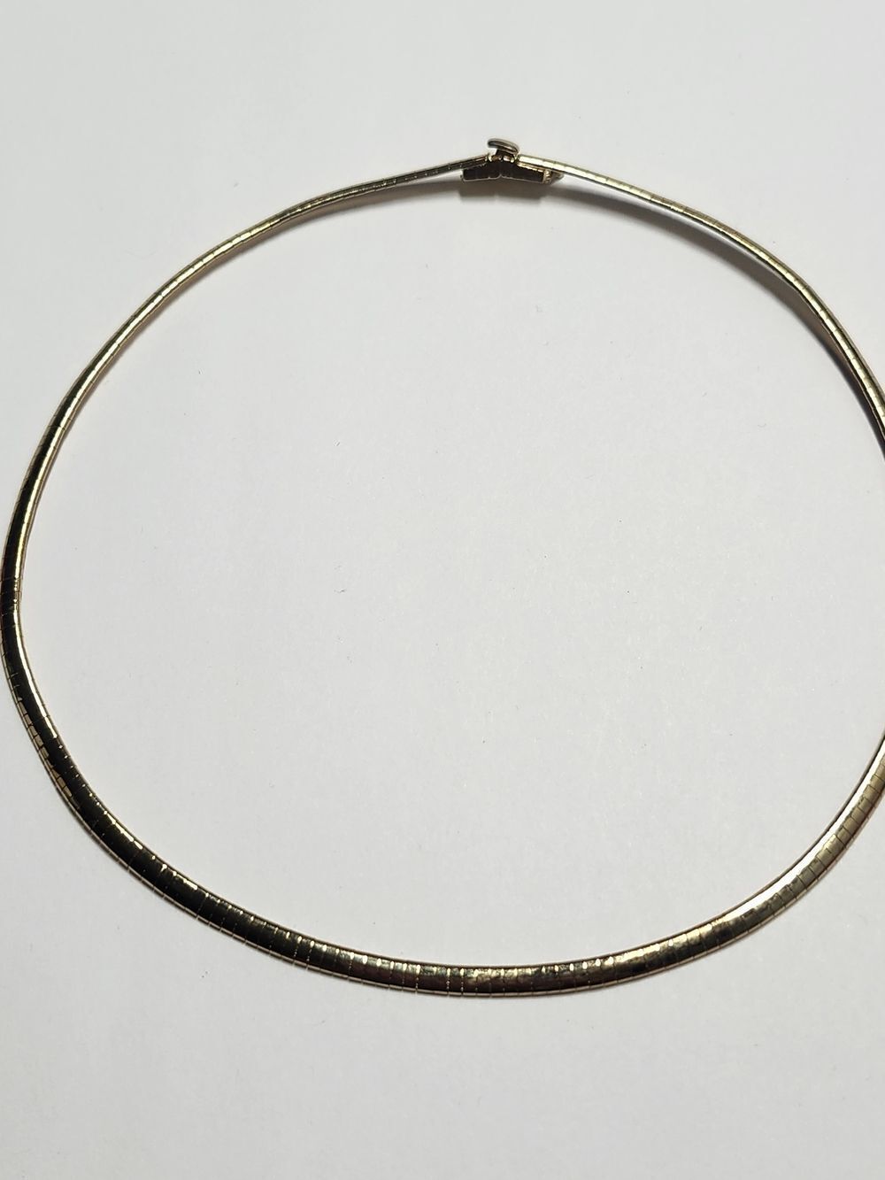 Gold Tone Flexible Omega Necklace